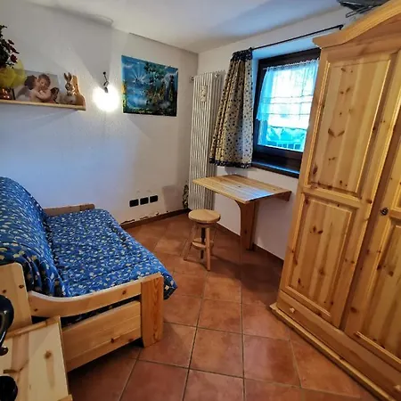 Casa Con Giardino A Hébergement de vacances *